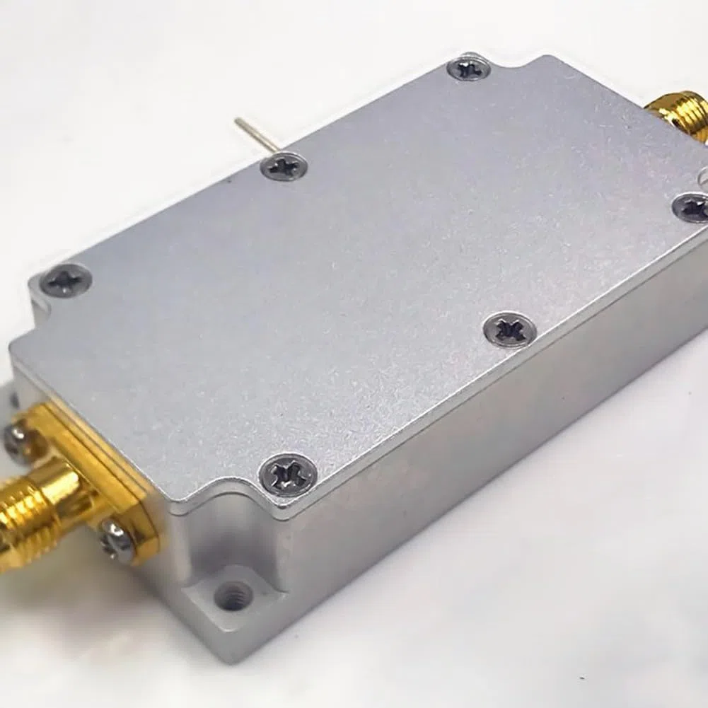 Module GPS 0,5-3,5 GHz avec gain de 50 dB et chiffre de bruit de